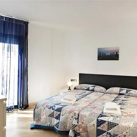 Apartman Superb 4 Bedroom In *